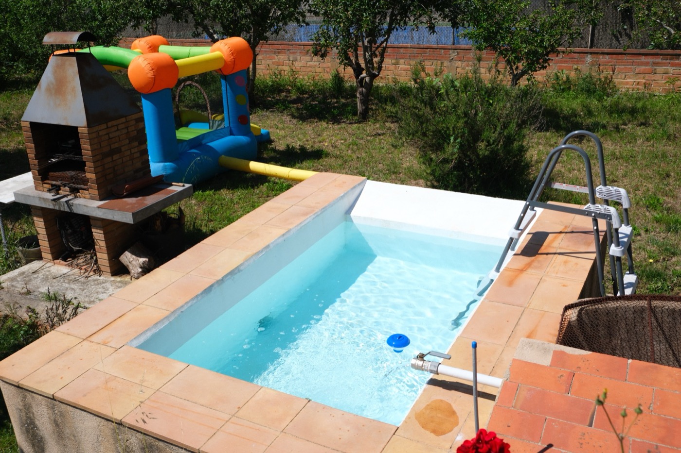 Piscina infantil per als nens